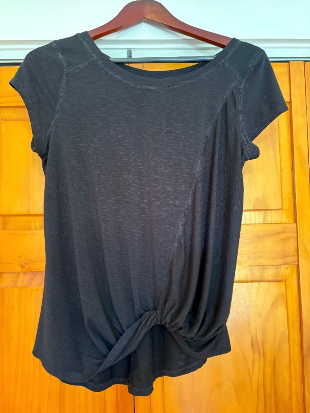 Zella Twist Short Sleeve Black T-Shirt Size Small Scoop Neck